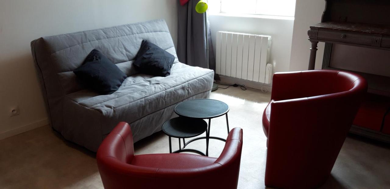 Triplex Tout Confort, Plein Centre Ville Bauge En Anjou Buitenkant foto