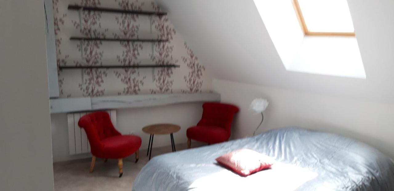Triplex Tout Confort, Plein Centre Ville Bauge En Anjou Buitenkant foto