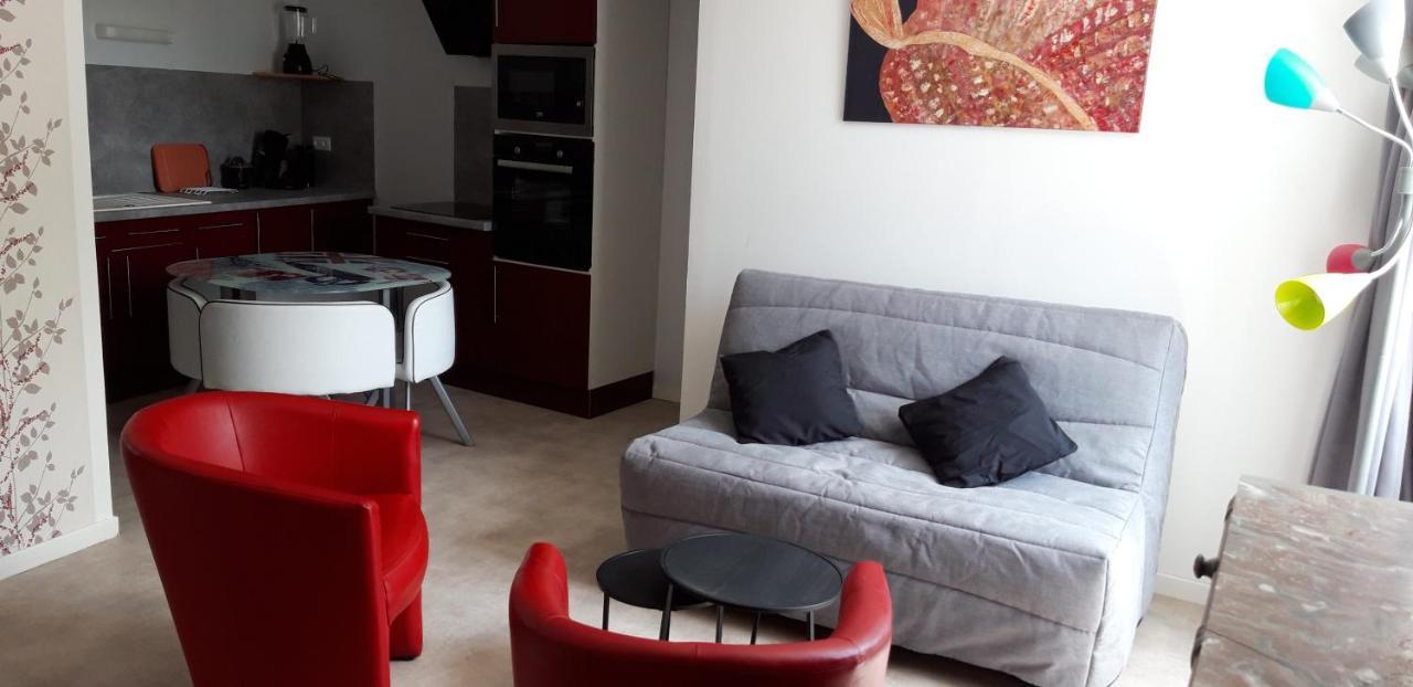 Triplex Tout Confort, Plein Centre Ville Bauge En Anjou Buitenkant foto